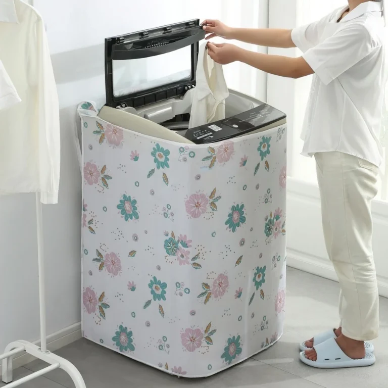 3 Sai Lầm Khi Dùng Áo Trùm Máy Giặt Khiến Máy Nhanh Hỏng